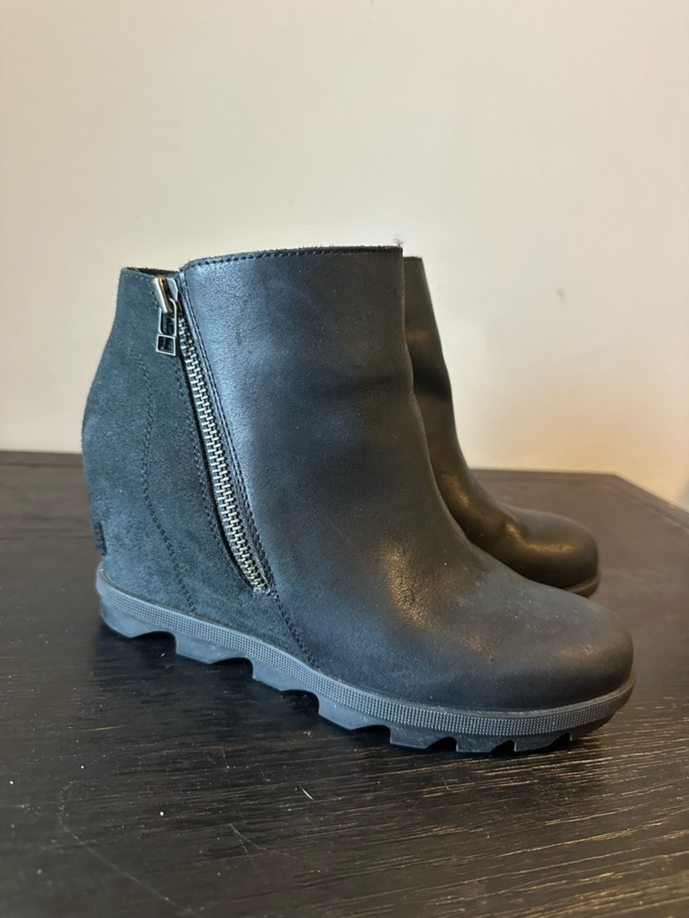 SOREL JOAN OF ARCTIC WEDGE II ZIP Black Leather NL5362-010 Boots US 8 EU 39